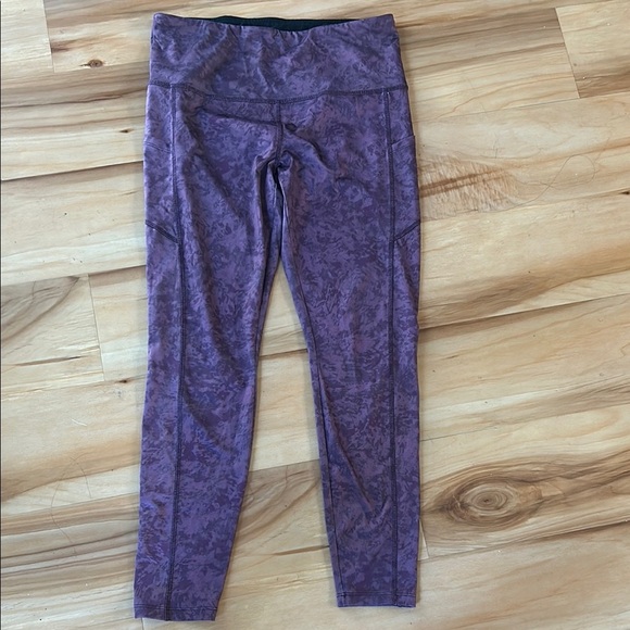 VOGO Athletica Purple Performance Leggings - Picture 1 of 3
